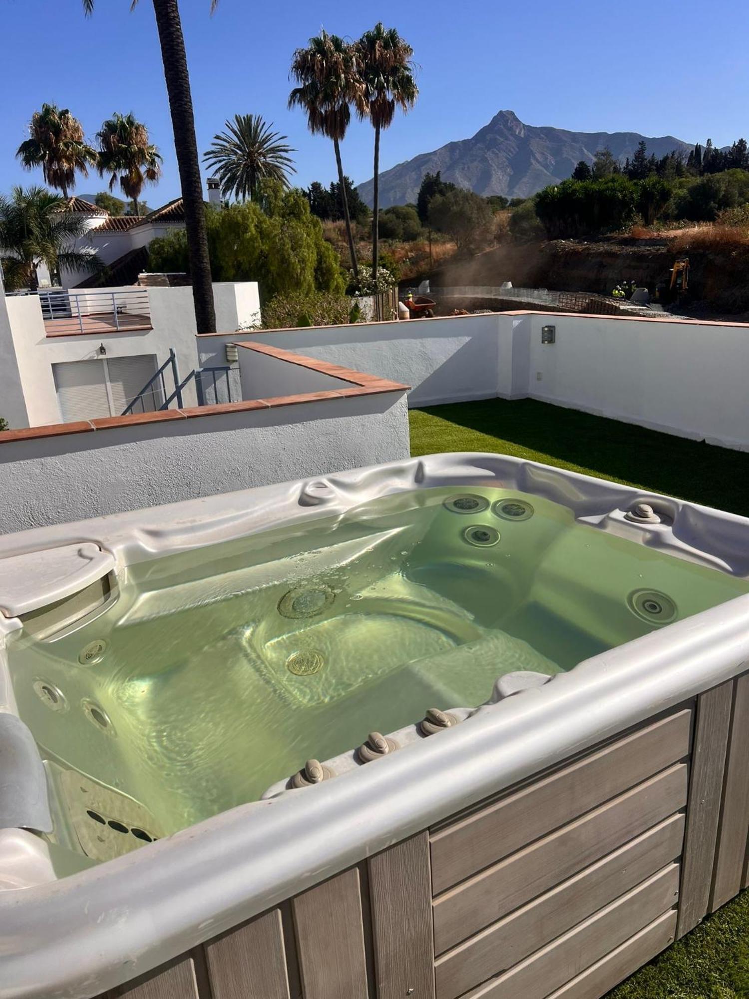 Puerto Banus Jacuzzi Close To Breath And Marbella Arena 马尔韦利亚 外观 照片